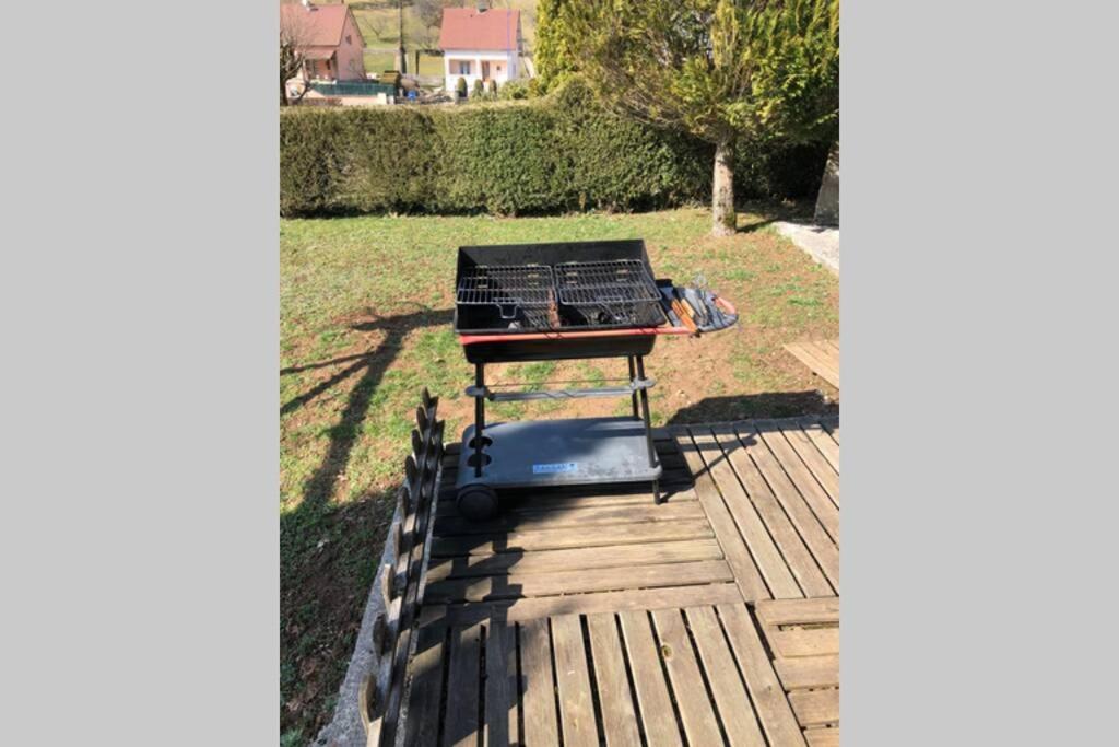 Logement Au Calme Dans Une Maison. Moirans-en-Montagne Exterior foto